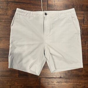 Feathery Men’s All Day Shorts | Gray | 34 | 7” Inseam